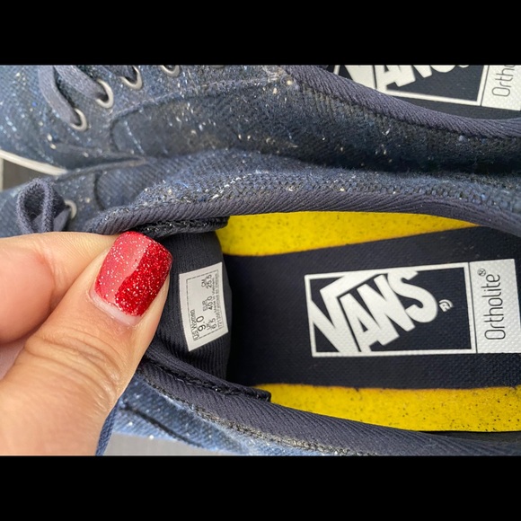 Vans - Picture 4 of 4